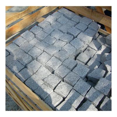 China Keep Smooth Granite Driveway Gray Paving Stone Fan Shaped Cobblestone Best Selling Road Cobblestone For Outdoor Floor Pavers for sale