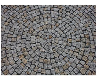 China Keep Road Smooth Factory Outdoor Granite Cobblestone Garden Granite Paver Tiles For Driveway for sale