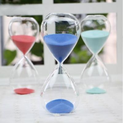 China Morden Vintage Luxury Borosilicate Glass 24 Hour Hourglass Sand Timer Ornament Gift for sale