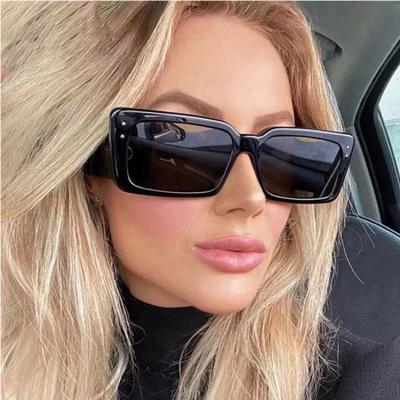 China Hot Square Frame Sunglasses Women Fashion Sunglasses 2023 Brand Designer Retro Sun Glasses Men's Black Lenses for sale