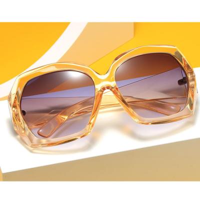 China Trendy Irregular Women Gafas De Sol Eyeglasses New Fashion Sun Glasses Big Size for sale