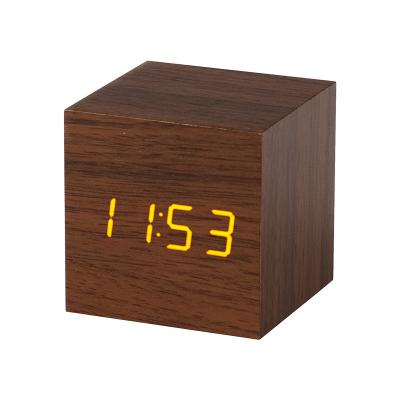 China Square Modern Wood Electronic Alarm Clock Digital LED Digital Pendulum Electric Clock Creative Wood Alarm for sale