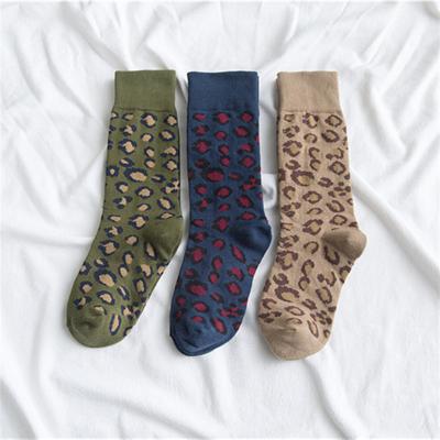 China New autumn and winter leopard grain socks fashion personality calf sports socks in cotton socks for sale