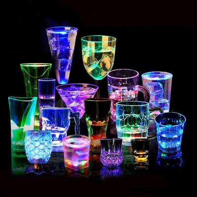 China Making Sustainable Lighting Up LED Beer Mugs Bar Accessories And Party Or Event Glasses Supply for sale