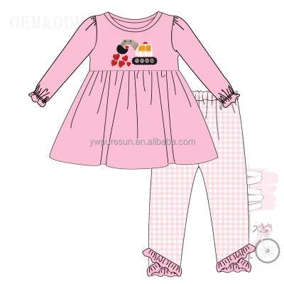 China Custom New Designs Valentines Day Hive Cotton Applique Excavator Casual Toddler Babies Kids Clothing Sets for sale