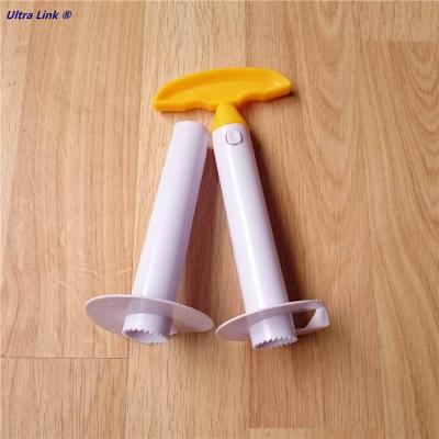 China Kitchen Wholesale Plastic Pineapple Peeler Fruit Cutter Multifunctional Kitchen Instrument for sale