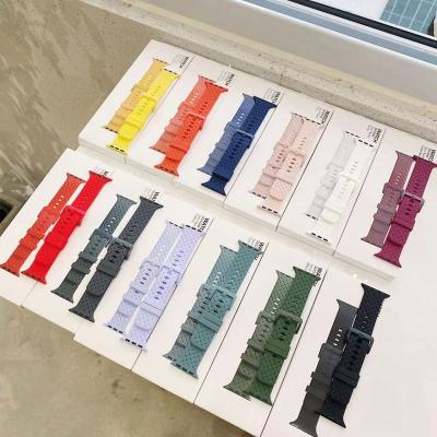 China Low MOQ Hot Selling Watch7 Silicone Braided Solid Color Sports Watch Band 38/40/41mm 42/44/45mm IWatch for sale