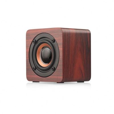 China No Q1 Retro Mini Wireless Speaker Loudspeaker Outdoor Portable Music Speaker System Classic Wood Sound Player Portable Speaker for sale