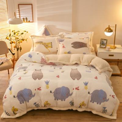 China Designer Products Jacquard Promotional Fashion Chiffon Luxury Comfortable Skin-friendly Blanket for sale