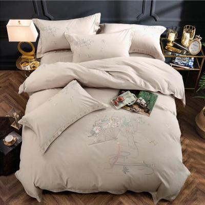 China Modern Breathable Comfortable And Fashionable Folded Style Home Comforter Bedding Set for sale