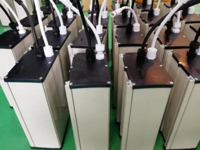 中国 12V55Ah LMOのリチウム電池11.1Vのわずかな電圧太陽街灯力の貯蔵 販売のため