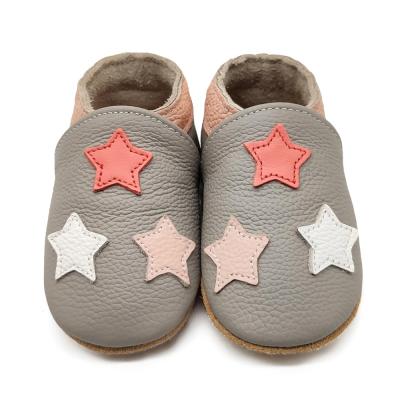 China Anti-slippery first cow leather baby prewalker shoes high quality leather baby shoes for sale