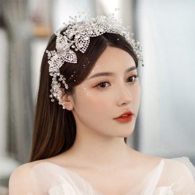 China Sweet Princess Hair Wedding Headband Bridal Headpieces New Retro Handmade Alloy 2022 Bridal Bridal Jewelry for sale