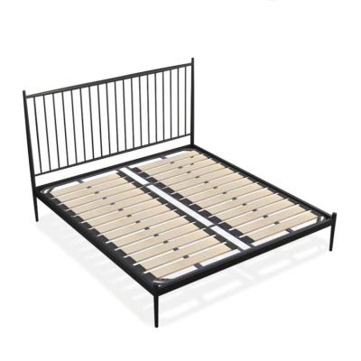 China Cozy Queen Size Black Finish With Wood Post Metal Bed for sale