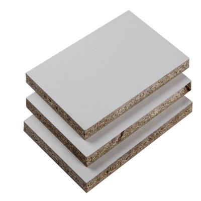 China Industrial White Melamine 18mm Particle Board Price for sale