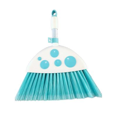 China Fashion Home Long Handle Broom Cleaning Ware Household Master Designer Broom for sale