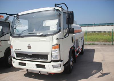 China Brennstoff-Transport-LKWs 4x2 91HP, sechs Räder 6000 Liter Benzin-Tanklastzug- zu verkaufen