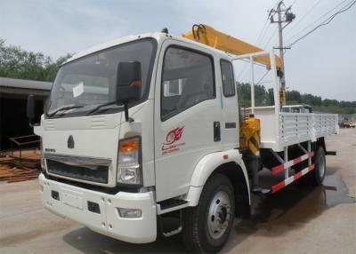 China Six Wheels 5T Light Crane Truck , LHD HOWO 4x2 Truck With Loading Crane for sale