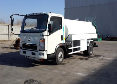 Chine Mini camion-citerne aspirateur de deux axes pour le réservoir du pneu 6CBM du transport 6.50R16 d'huile à vendre