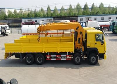 China 8x4 50 - 60 Tons Truck Mounted Crane SINOTRUK HOWO Chassis 266HP Engine for sale