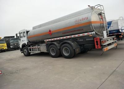 China 10 Öl-Tanklastzug der Rad-336HP 18M3 für Öl-Transport, weiße Farbe zu verkaufen