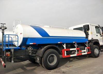 Chine Camion-citerne aspirateur de l'eau de Sinotruk Howo de 6 pneus LHD/RHD avec 266HP le moteur, cabine HW76 à vendre