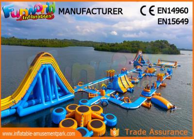 China Color azul y amarillo del parque inflable flotante del agua de la alta durabilidad en venta