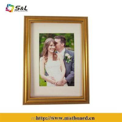 China Soft Fashionable Fine Wooden Photo Frame Molding OEM Cutout And Welcome for sale