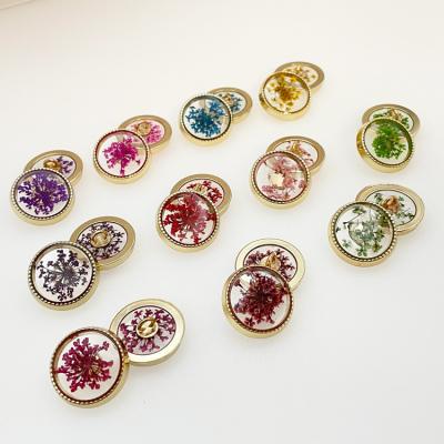 China Beautiful Design Buckle Design Flower Silver Gold Color Custom Made Durable Different Zinc Alloy Dome Shinning Metal Sewing Decorative Button for sale