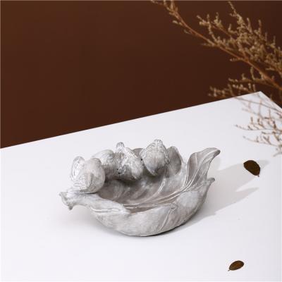 China Eco-friendly New Design Factory Leaf Shape Custom Antique Mold Home Outdoor Garden Decor Birdbath Feeder for sale