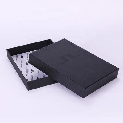 China Recyclable High Quality New Style Gift Packaging Box Wholesale Paper Gift Box Paper for sale