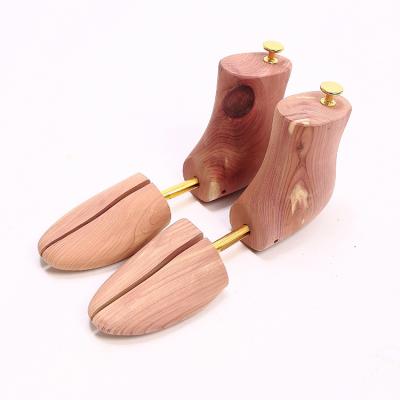 China Eco-Freindly Adjustable Shoe Tree High Top Cedar Boot Tree Wooden Boot Shoe Trees For Men for sale