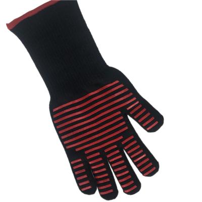 China Withstands Extreme Heat Professional Oven BBQ Heat Resistant Gloves with Silicone Heat-Scratch Protection for Cooking Food for sale