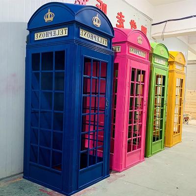 China Outdoor London Decoration Retro Iron Giant Pink Props Indoor Telephone Booth Model For Sale for sale