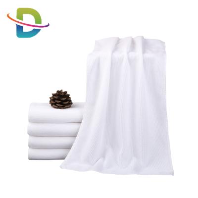 China 70X140cm Luxury White Color QUICK DRY Luxury Microfiber Super Soft Bath Towel For Hotel for sale