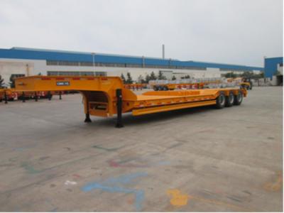 China HOWO Tractor Head Low Bed Trailer Flatbed Truck Trailer For Excavator for sale