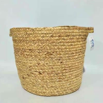 China The New Viable Material Water Hyacinth Basket for sale