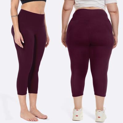 China Breathable RTS custom printed high waisted stretch capri yoga pants British style comfortable workout capri pants for women for sale