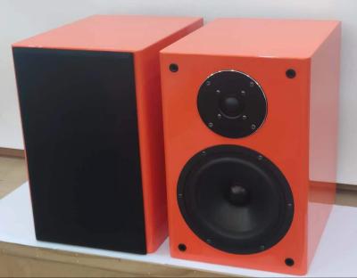 China Altavoz de estante pasivo de alta fidelidad de 2 maneras con la pintura del piano altavoz de graves de 6,25 pulgadas en venta