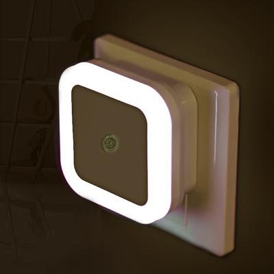 Chine Lumière de nuit LED de silicone de style européen avec batterie rechargeable à vendre