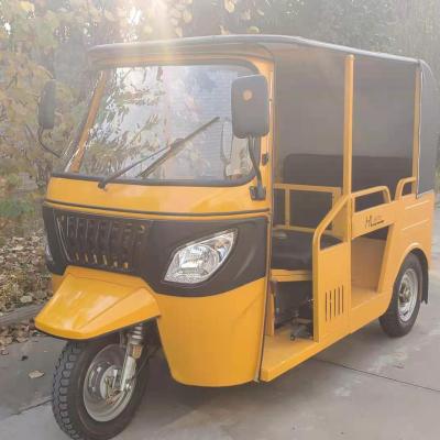 China Passenger Passenger Tricycle Three Wheel Motorcycles 200cc TUKTUK Tricycle for sale