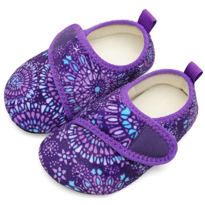 China Lightweight Anti-Slippery Indoor Baby Room Kids Toddler Sock Rubber Unique Home Shoes Slippers For Boys Girls for sale