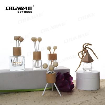 China Chunbai 10ml Car Freshener Pendant Air Mini Hanging Colorful Glass Aroma Reed Diffuser Bottle With Stopper And Box zu verkaufen