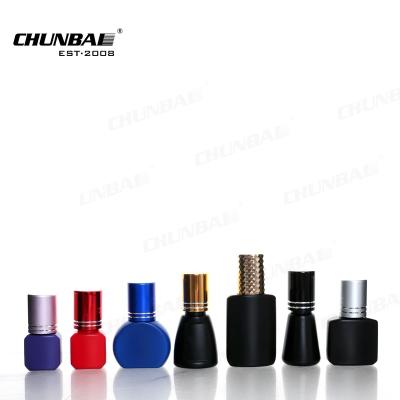 Chine Custom Private Label Brand Nail wind 8ml Plastic Magic Remover Colored Square Black Gel And Nail Art Polish Bottle With Brush à vendre