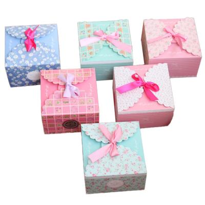 China Recyclable Hot Sales Custom Design Cardboard Makeup Cosmetic Small Christmas Gift Paper Boxes for sale