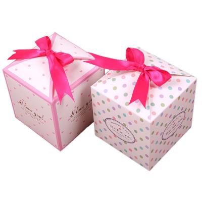 China 2023 Recyclable Custom Printing Festival Christmas Gift Folding Boxes Set Small Candy Packaging Box for sale