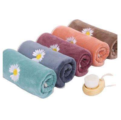 China Child Safe Highly Absorbent Towel For Bathroom Drying Quick Towel Factory Quick Drying Microfiber Logo Custom Towel for sale