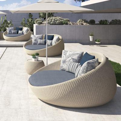 China Eco - Friendly Outdoor Furniture Round Sunbed Rattan Wicker Garden General Use Round Daybed for sale