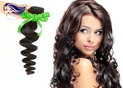 China Ninguna armadura india del pelo ondulado del negro azabache de las extensiones del pelo de Remy del enredo en venta