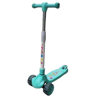 China Factory Wholesale Cheap Plastic Board Kids Scooter Folding With LED Lights Kids Scooter for sale